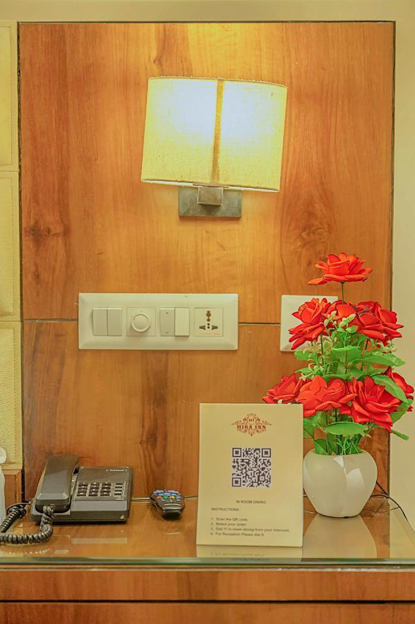 Hotel Hira Inn-10Mins From Railway Station & Bus Station Аллахабад Экстерьер фото